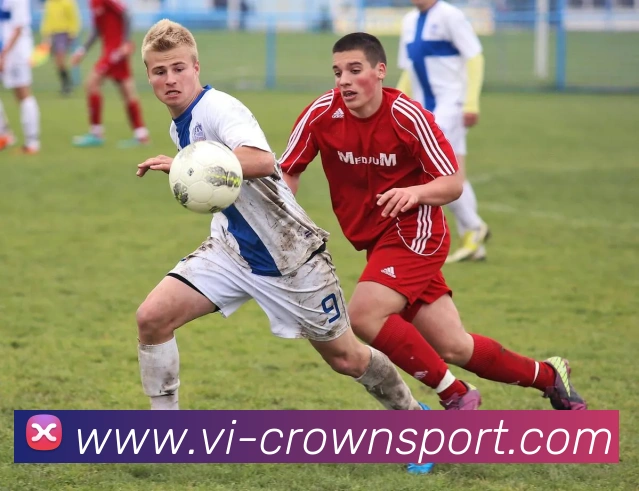 皇冠足球发展历程